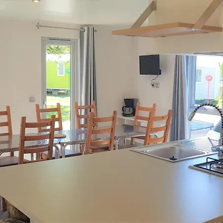 营地 Insolite Le Village *