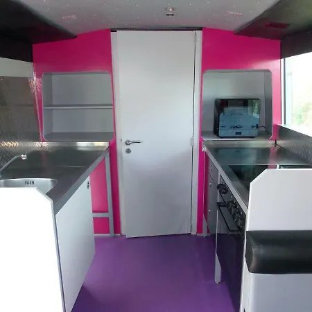 Insolite Le Village Parque de Campismo Saint-Michel-Chef-Chef