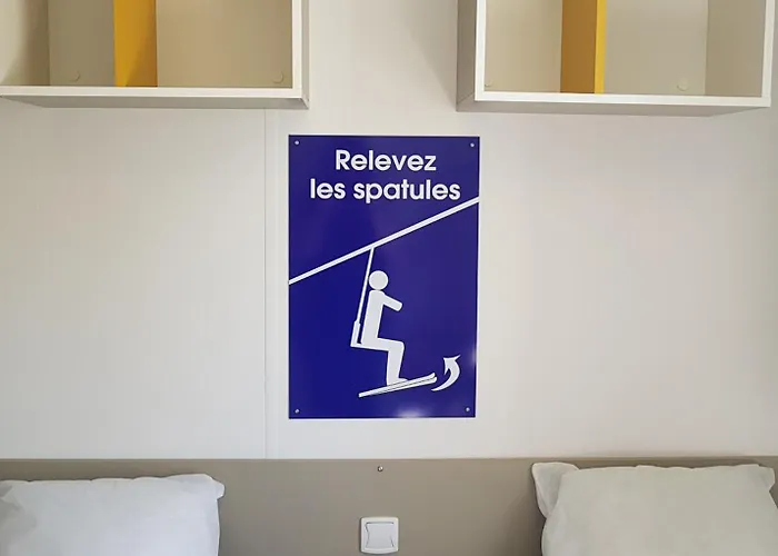 Insolite Le Village 营地 圣米歇尔-谢夫谢夫