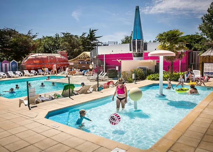 营地 Insolite Le Village *