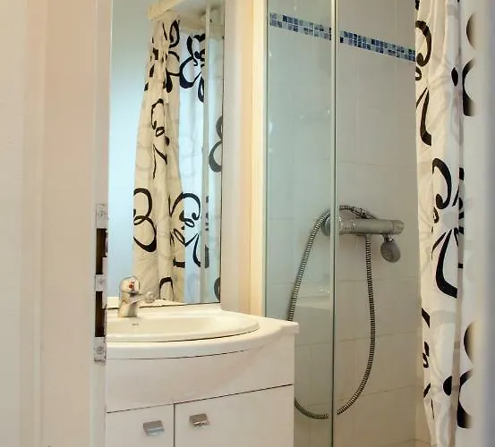 营地 Insolite Le Village *