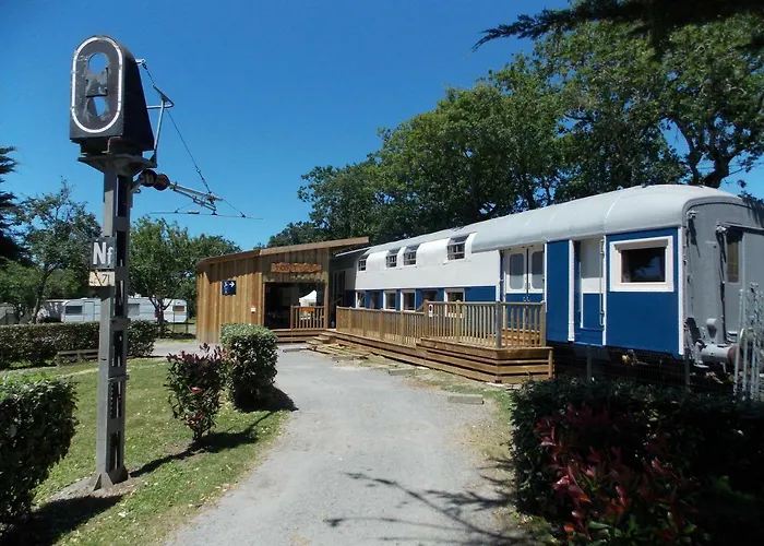 Insolite Le Village 营地