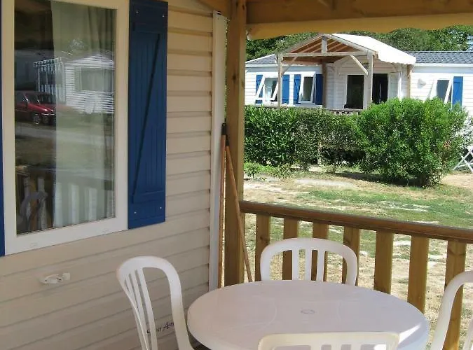 Insolite Le Village 营地 圣米歇尔-谢夫谢夫