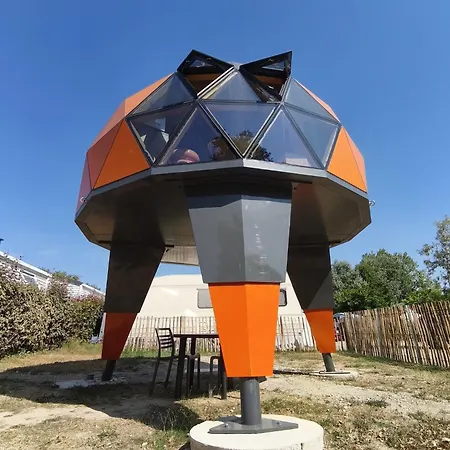 Kemp Insolite Le Village Saint-Michel-Chef-Chef