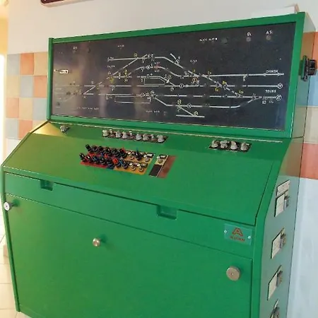 Insolite Le Village サン・ミシェル・シェフ・シェフ