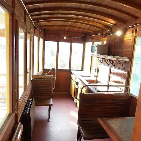 אתר קמפינג Insolite Le Village סנט-מישל-שף-שף