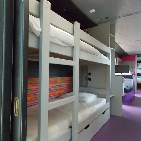 אתר קמפינג Insolite Le Village סנט-מישל-שף-שף