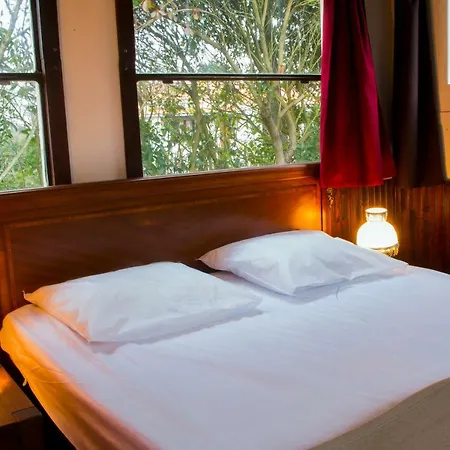 Insolite Le Village אתר קמפינג *