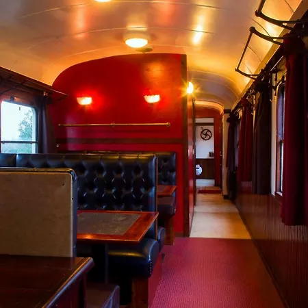 Insolite Le Village * サン・ミシェル・シェフ・シェフ