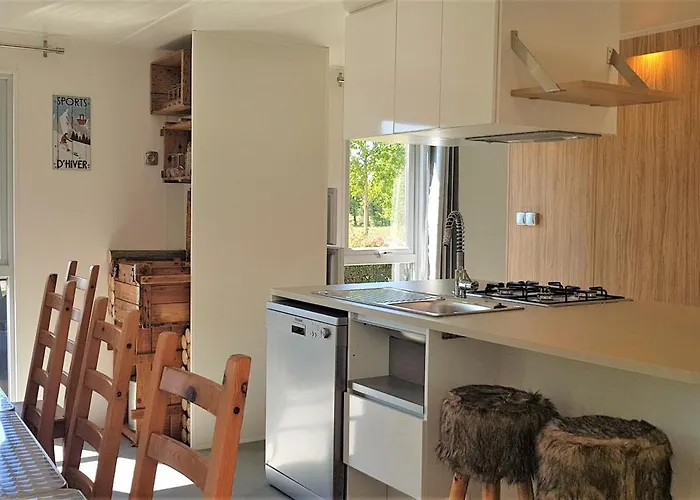 Insolite Le Village Kemp Saint-Michel-Chef-Chef