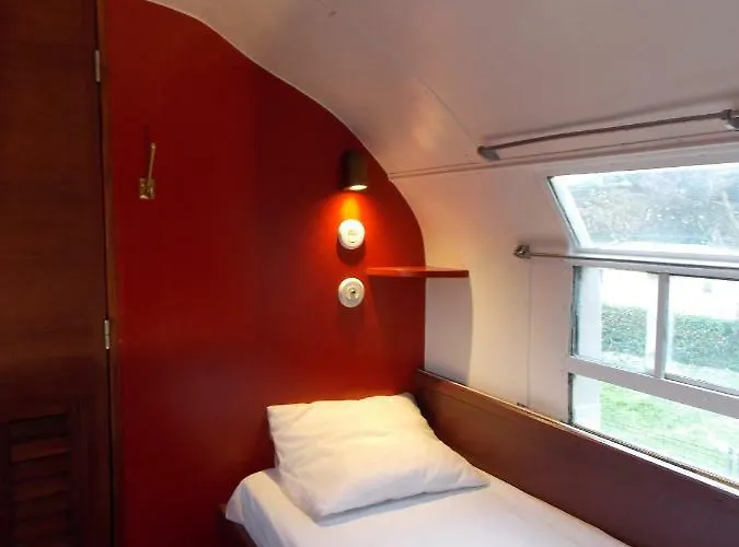 Kemp Insolite Le Village Saint-Michel-Chef-Chef