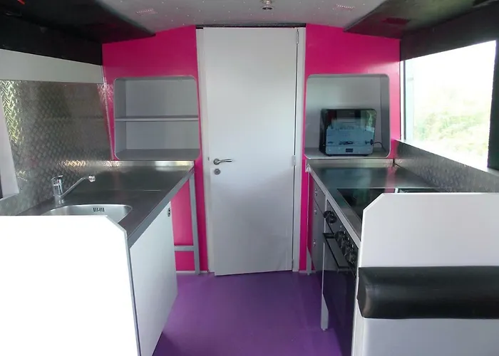 Insolite Le Village Kemp Saint-Michel-Chef-Chef